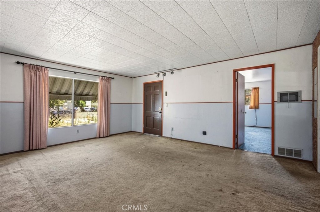 249 N 10th