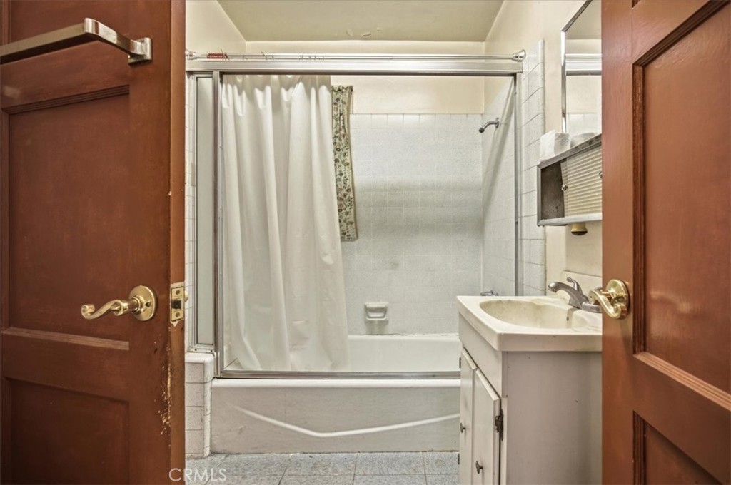 249 N 10th
