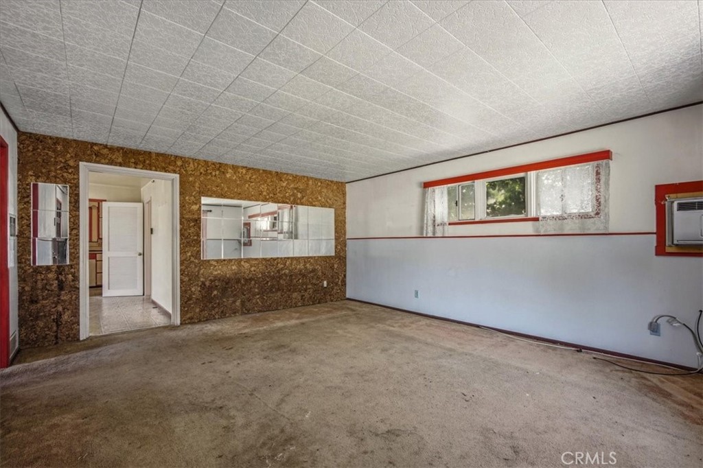 249 N 10th