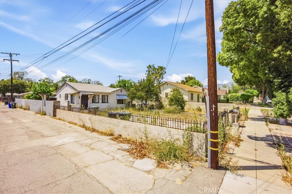 249 N 10th