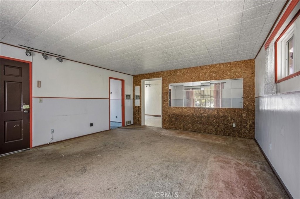 249 N 10th