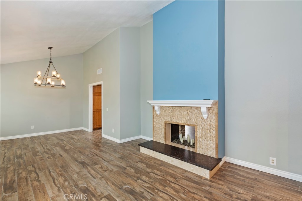 2720 Lexington