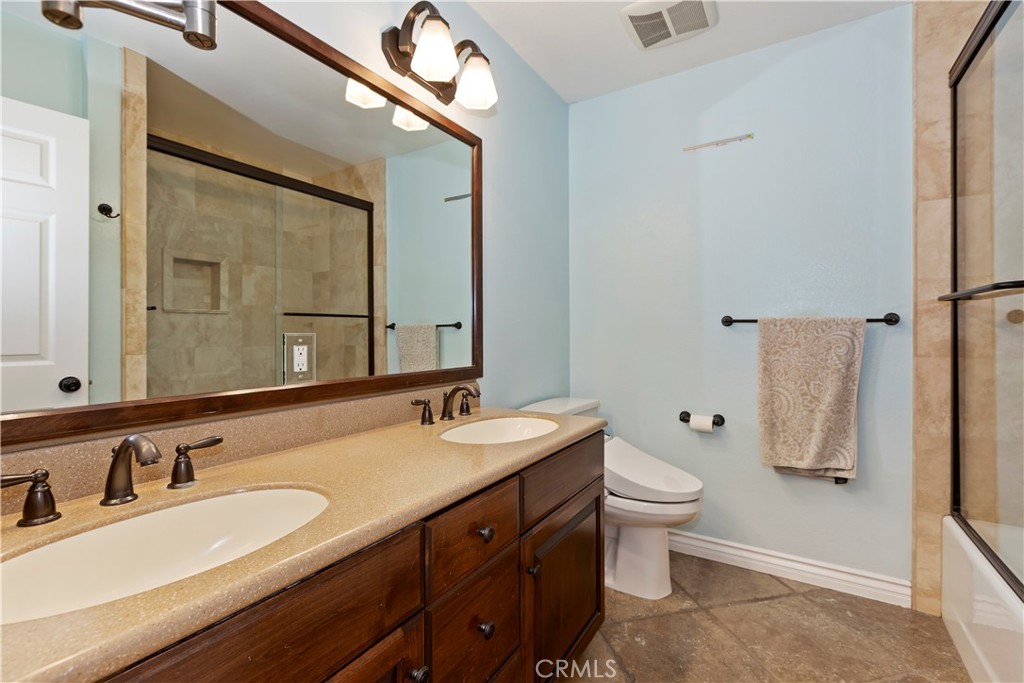 2720 Lexington