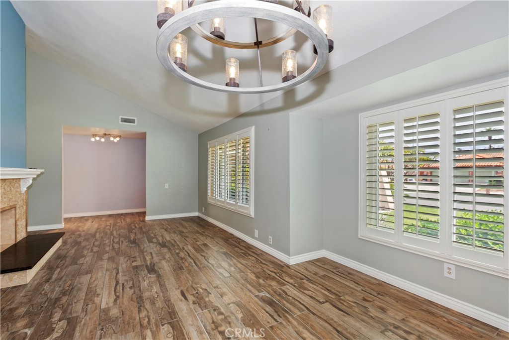 2720 Lexington