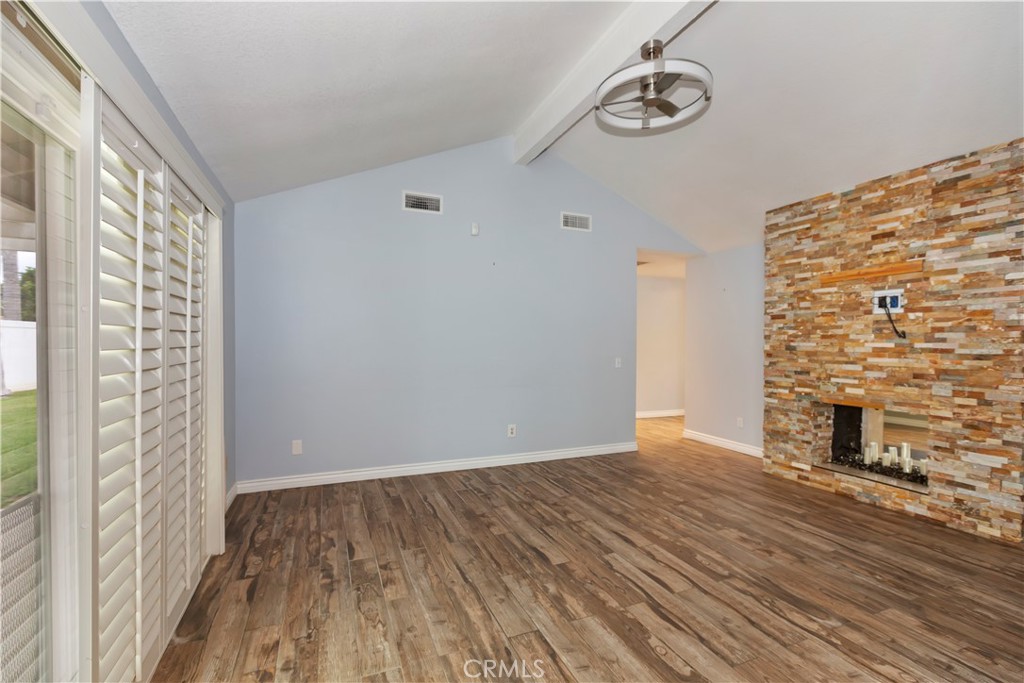 2720 Lexington