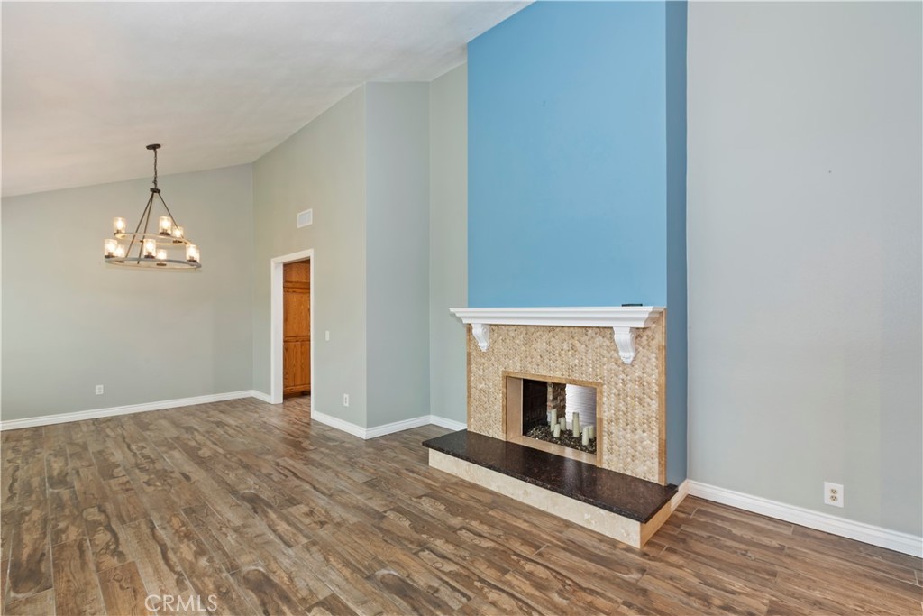 2720 Lexington