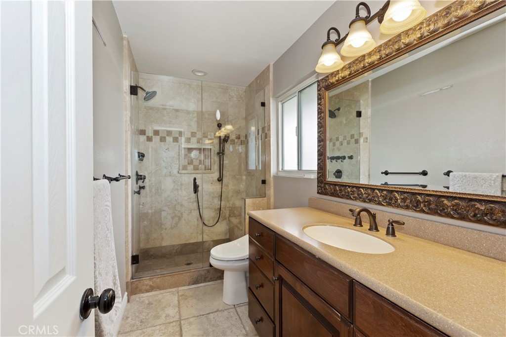 2720 Lexington