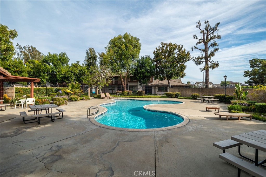5220 Hanover Way
