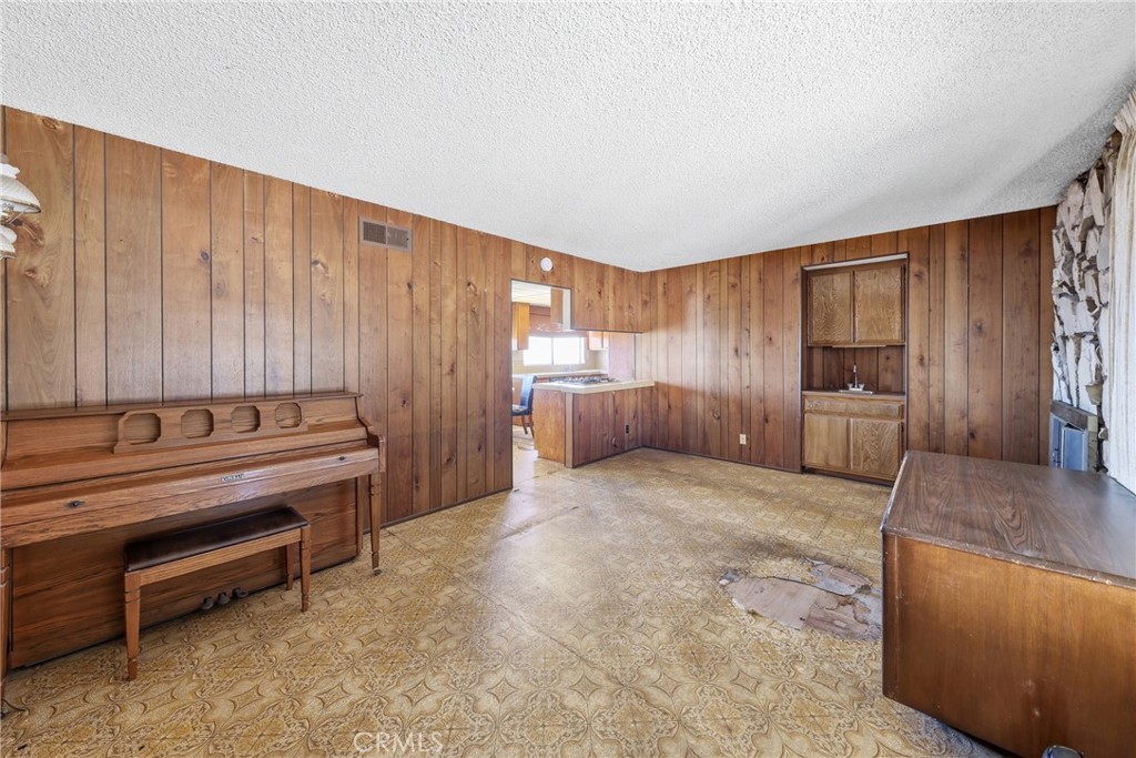 12540 Mount Holly