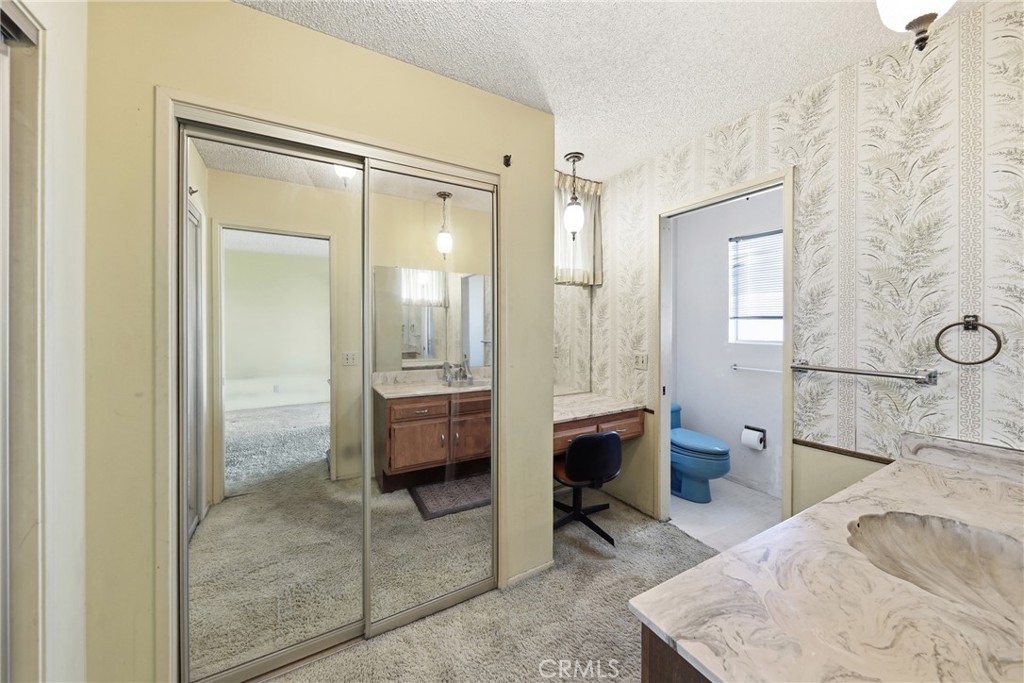 12540 Mount Holly