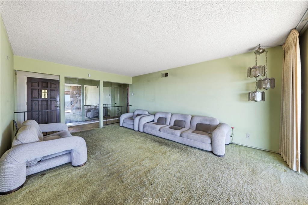 12540 Mount Holly