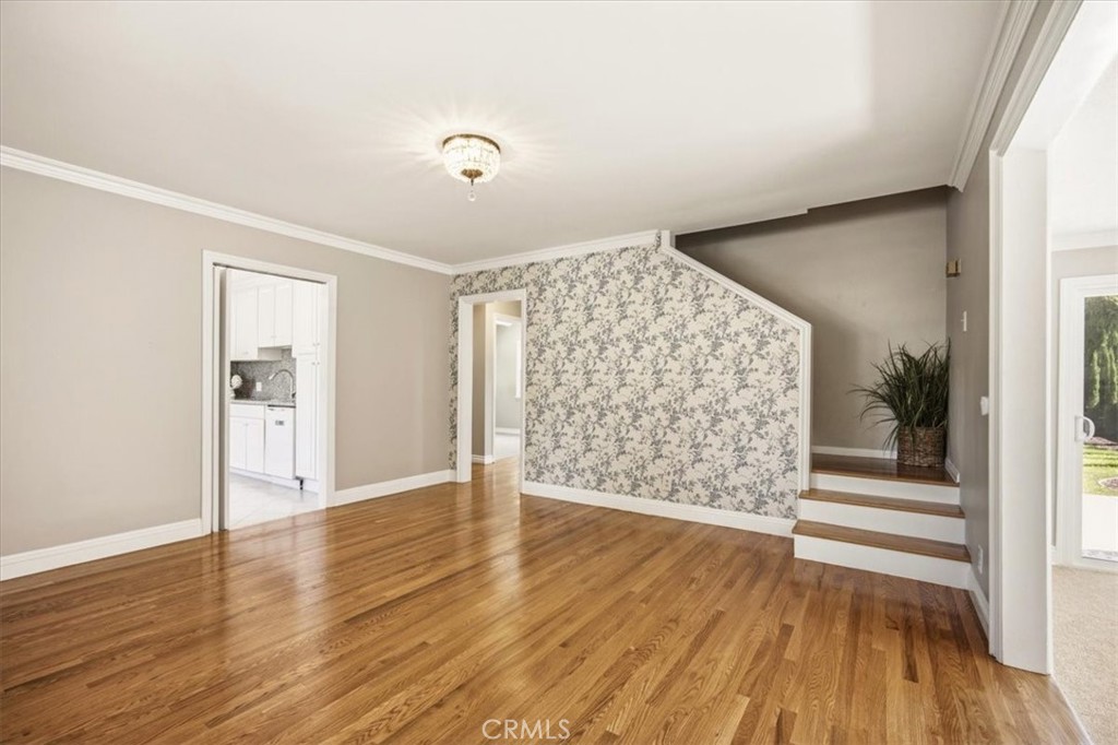 808 E Lemon