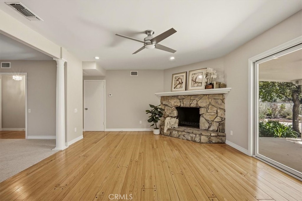 1034 N Soldano