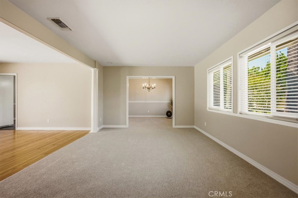 1034 N Soldano