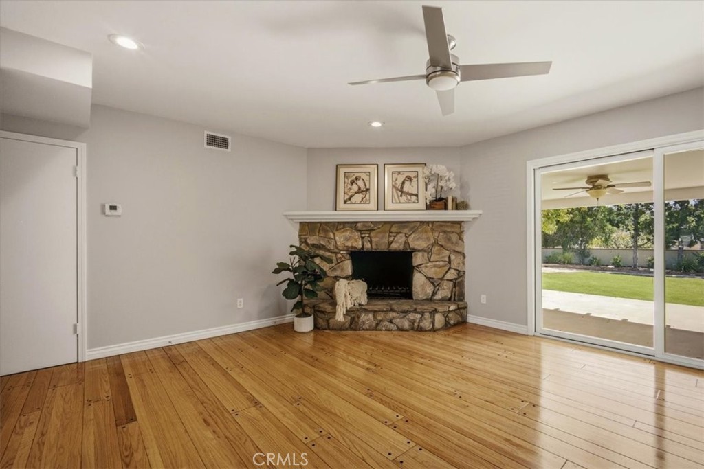 1034 N Soldano