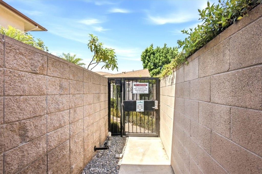 10365 Downey