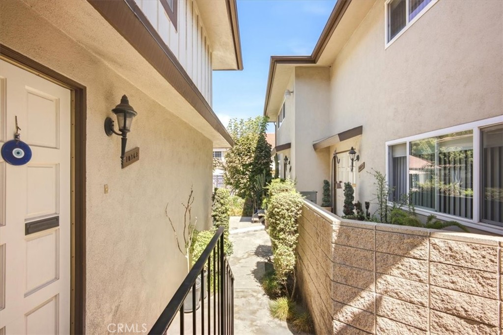 10365 Downey