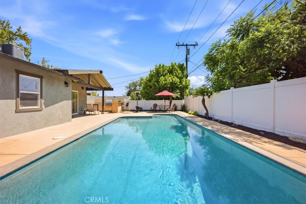 1175 Valley View