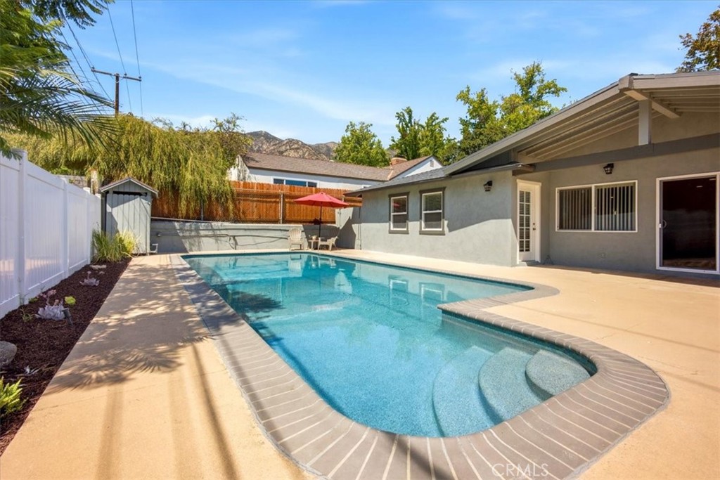 1175 Valley View