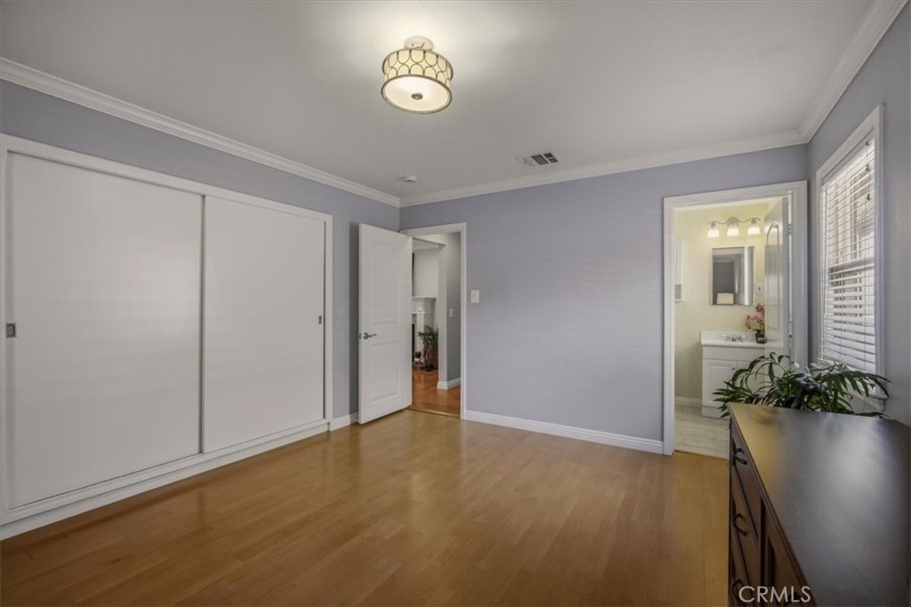 1175 Valley View