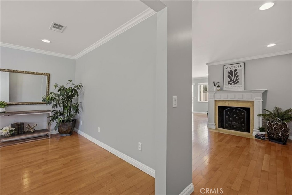 1175 Valley View