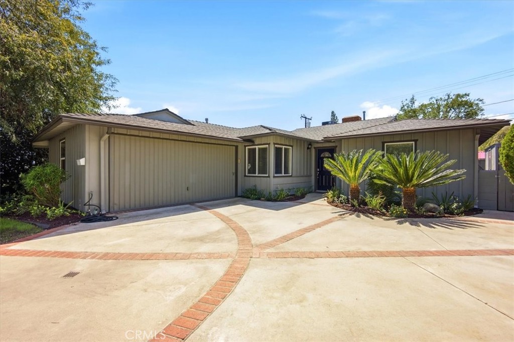 1175 Valley View