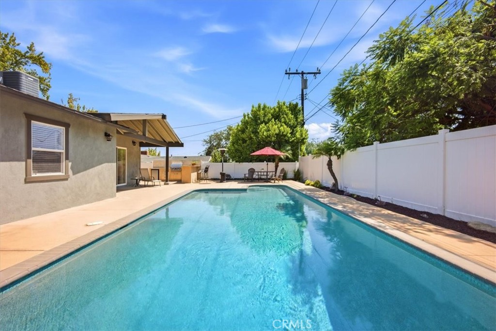 1175 Valley View