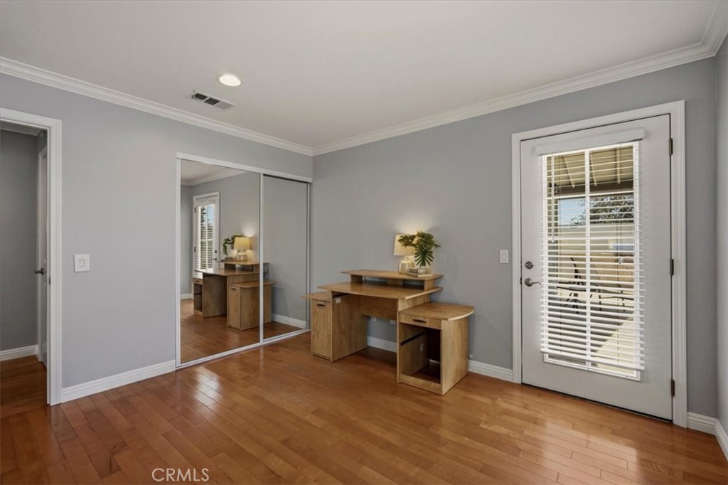 1175 Valley View