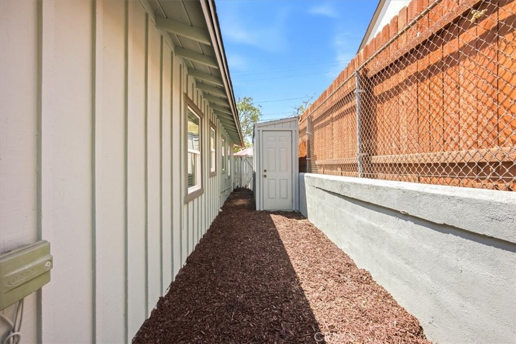 1175 Valley View