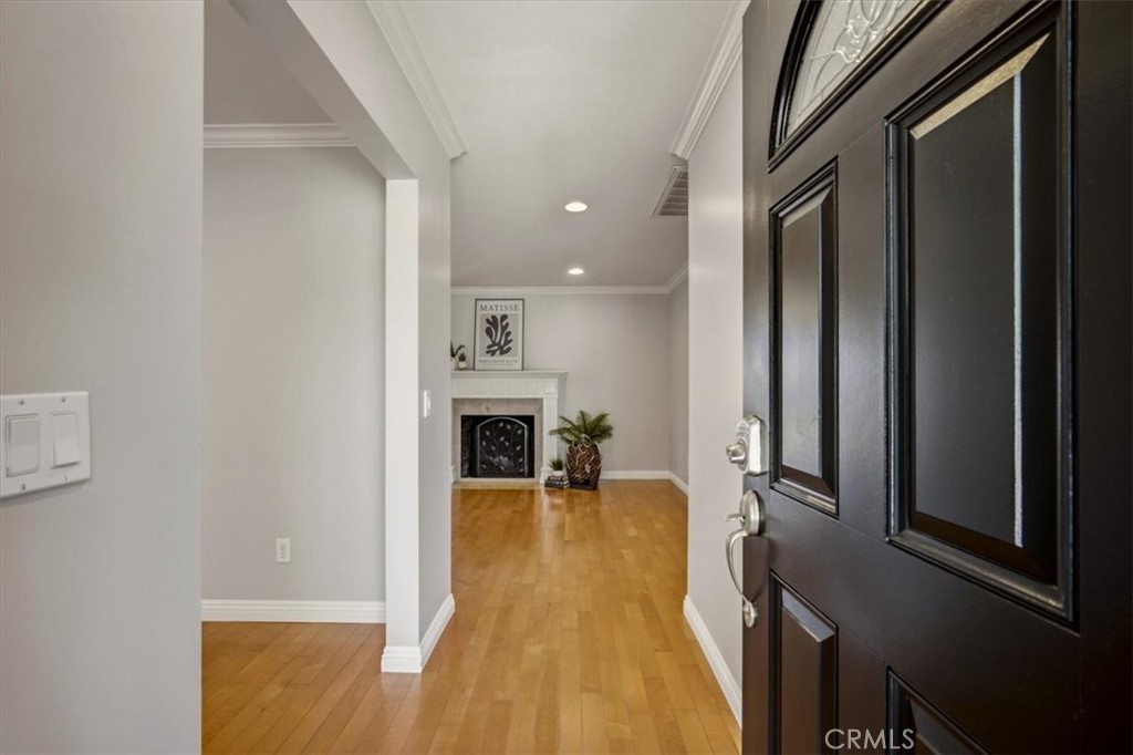 1175 Valley View