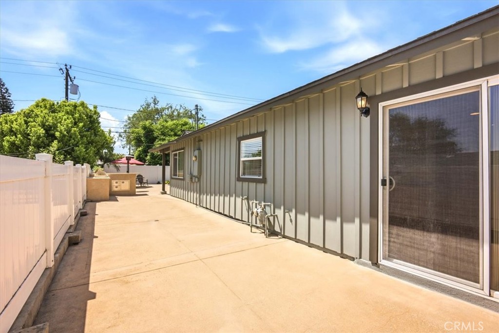 1175 Valley View