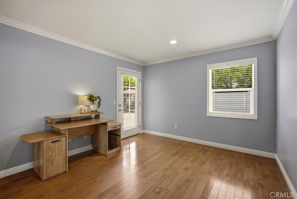 1175 Valley View
