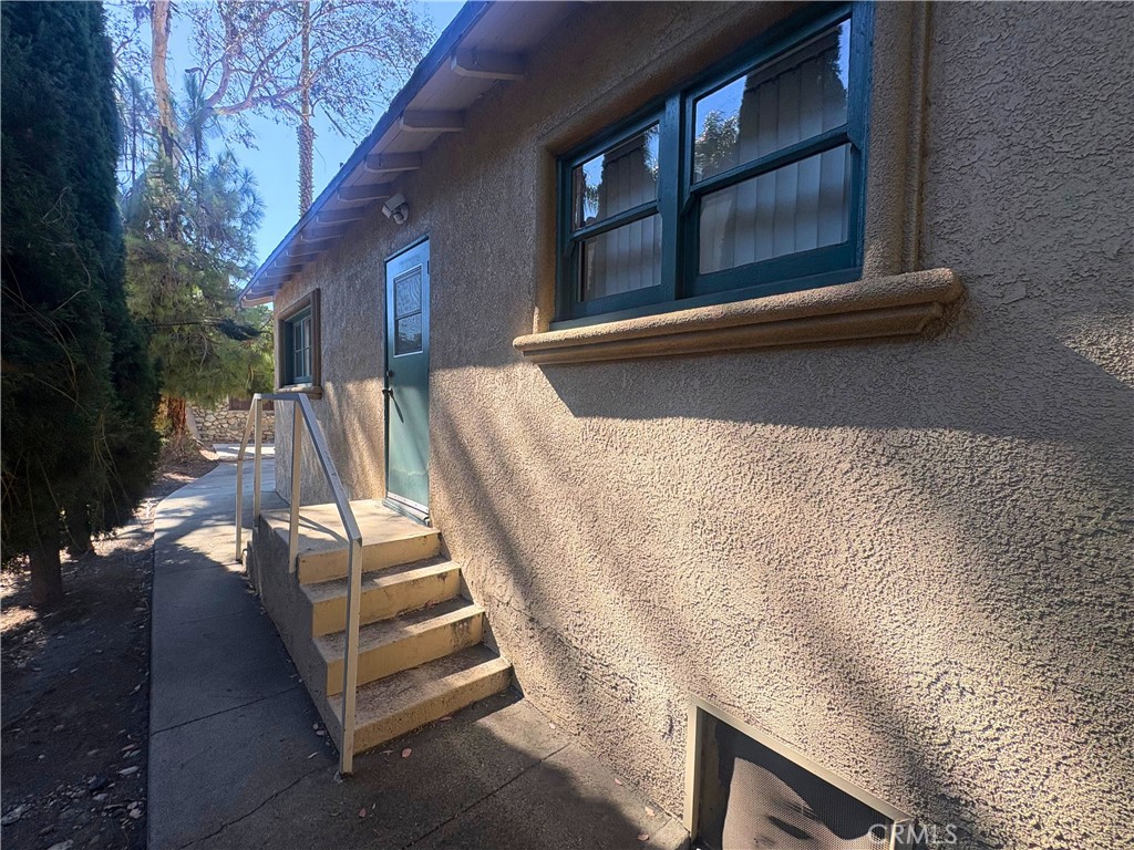 363 S Indian Hill