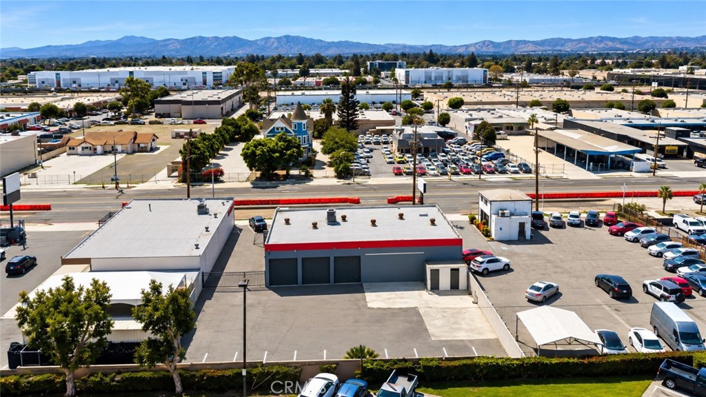 960 West Holt Blvd