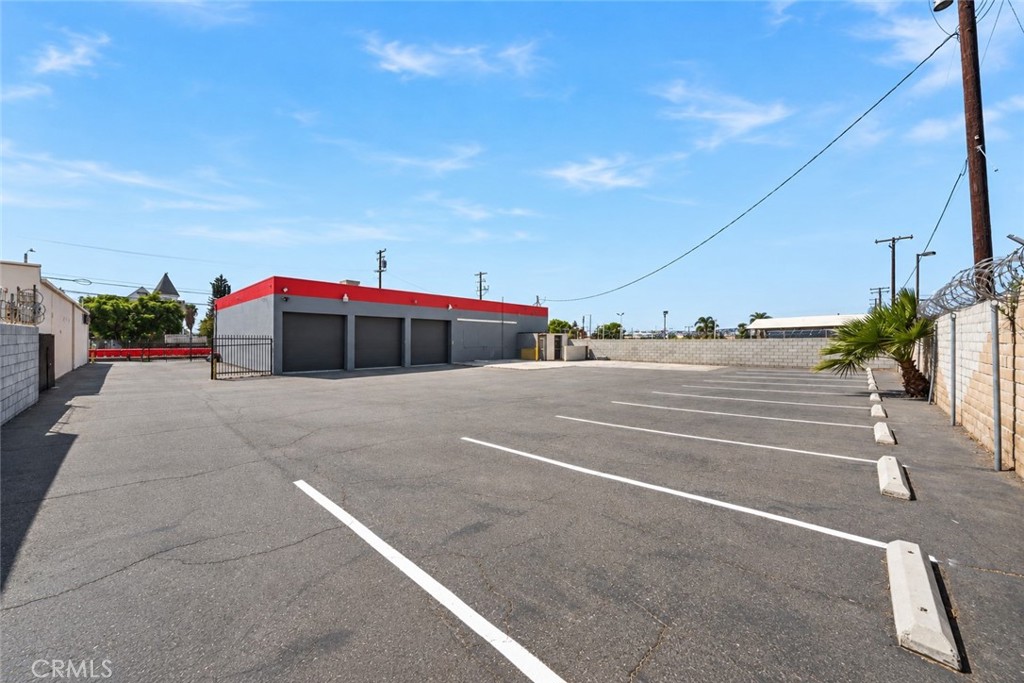 960 West Holt Blvd