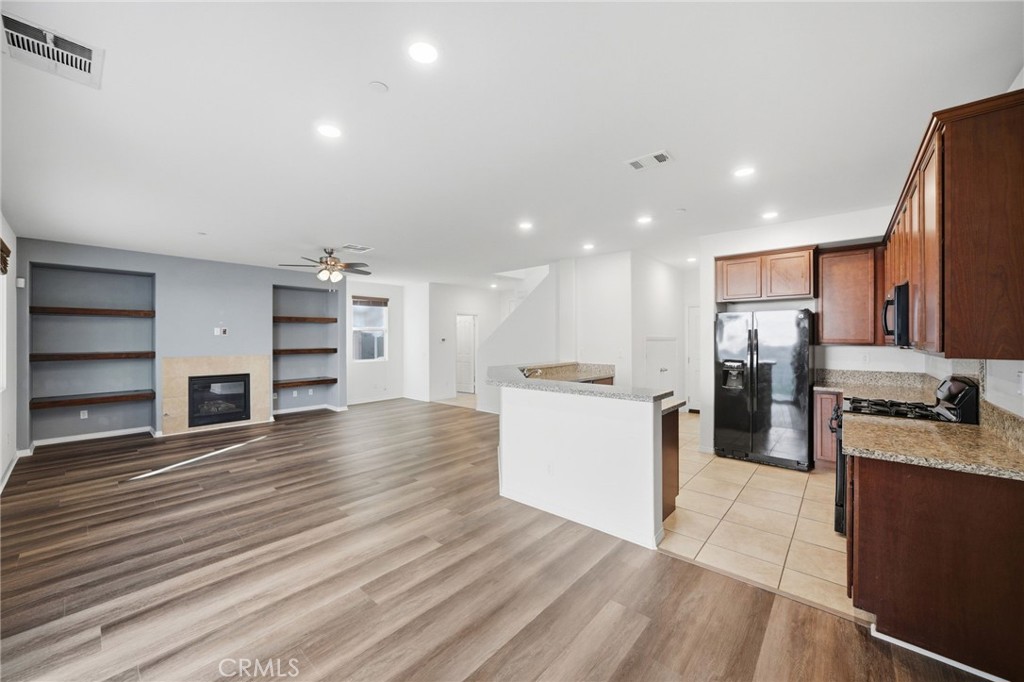3695 Bur Oak