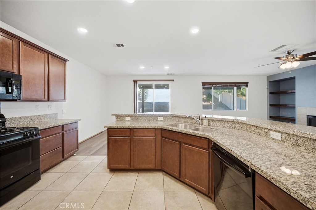 3695 Bur Oak