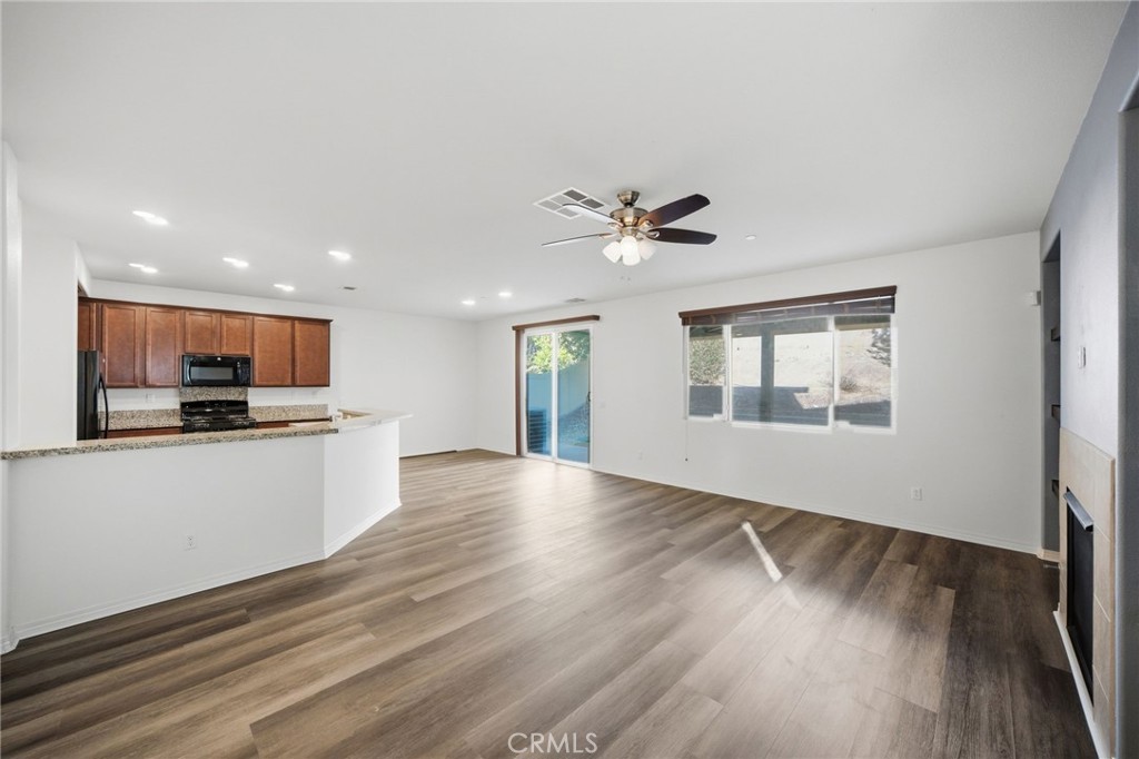3695 Bur Oak