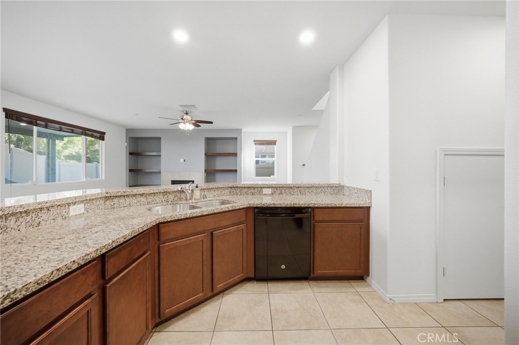 3695 Bur Oak