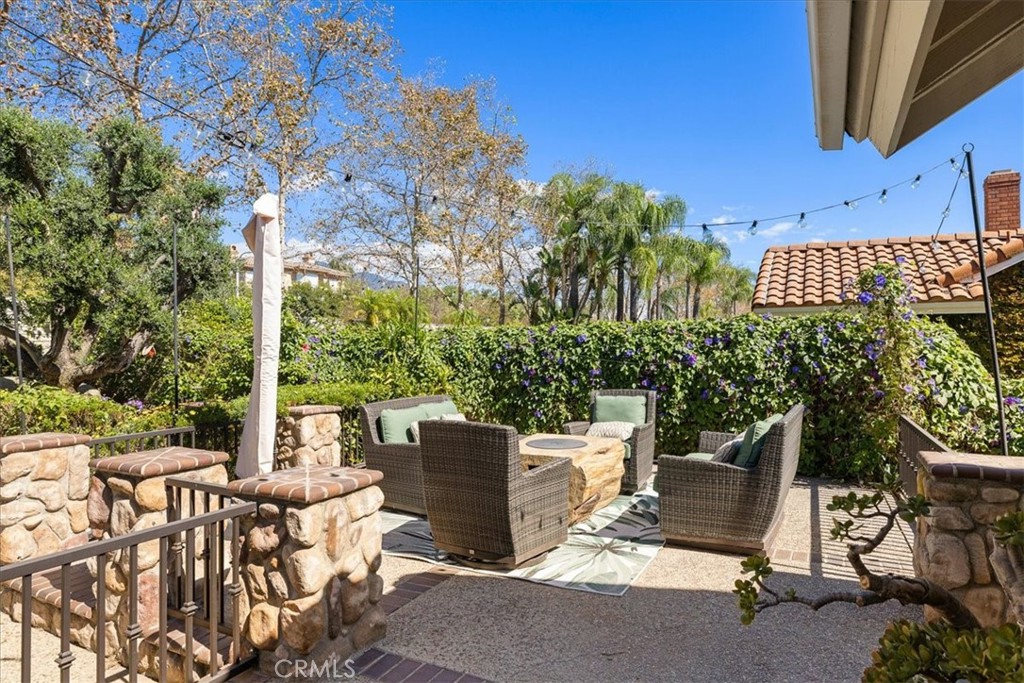 11044 Stone River