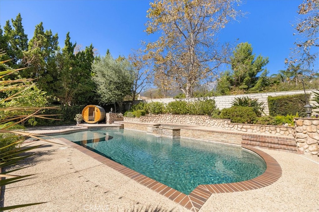 11044 Stone River