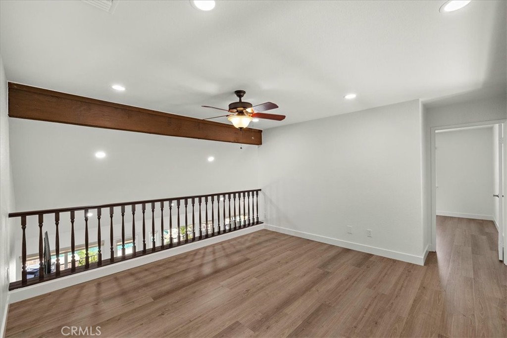 11044 Stone River
