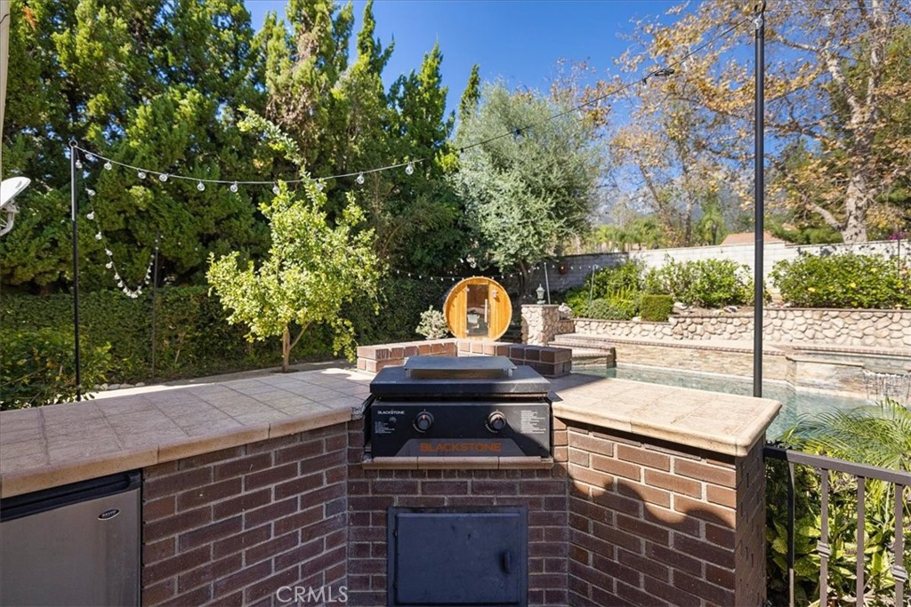 11044 Stone River