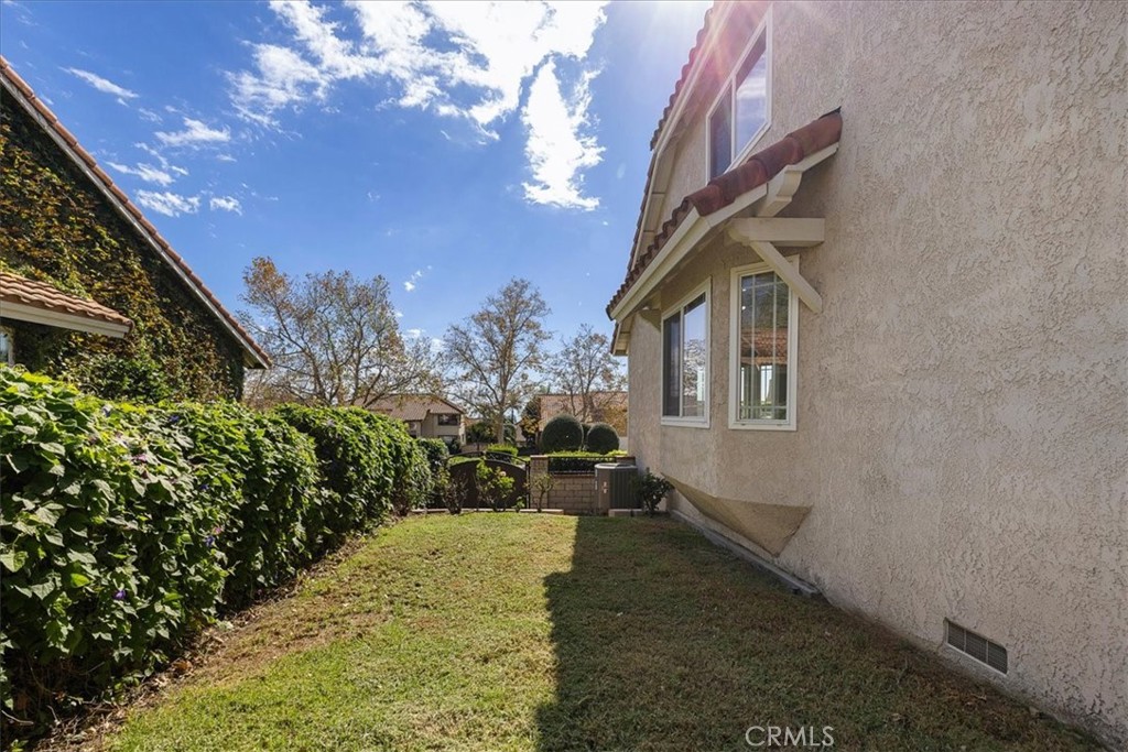 11044 Stone River