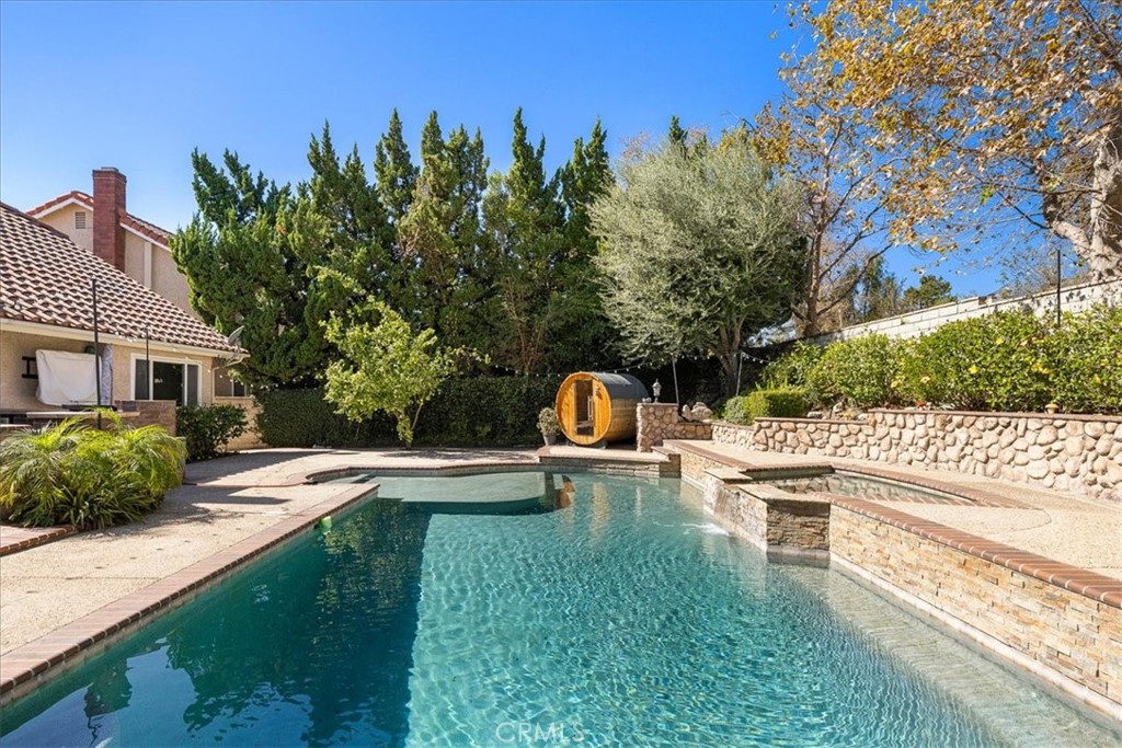 11044 Stone River