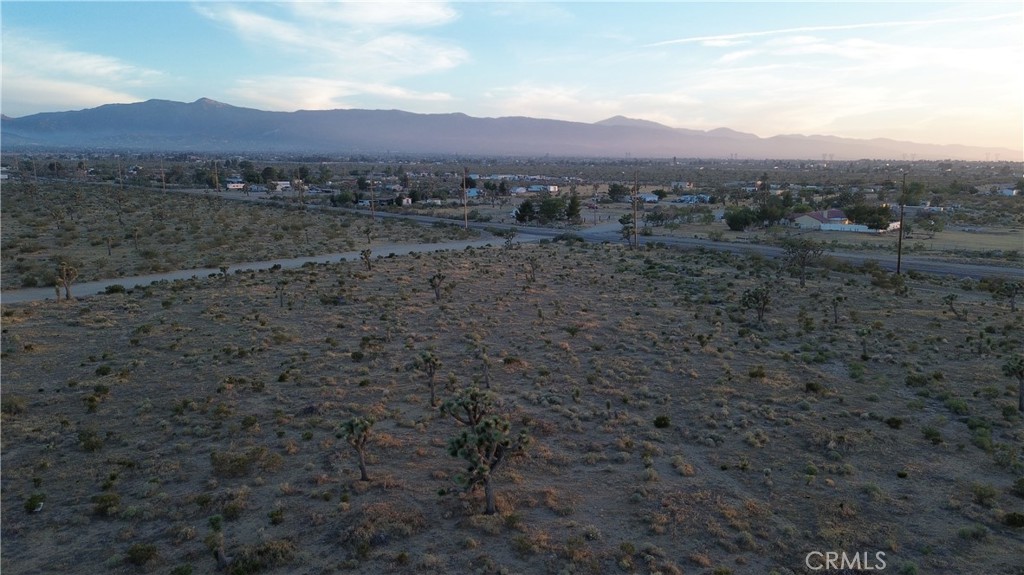 3098 La Nesa RD