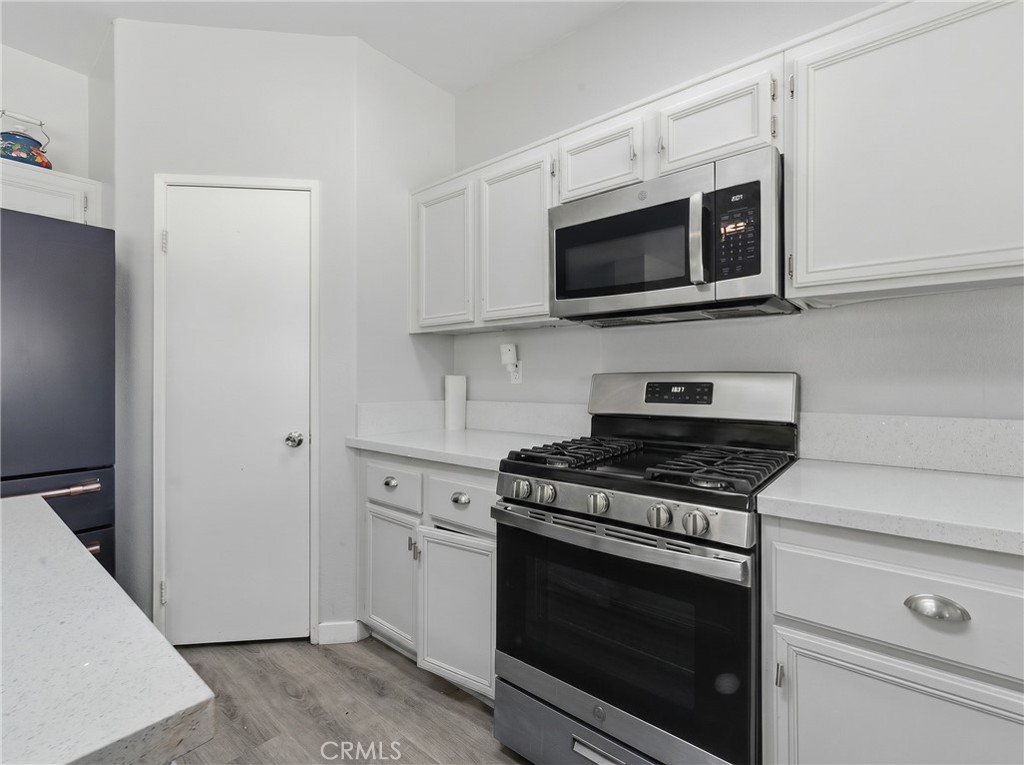 1377 Clear Valley RD