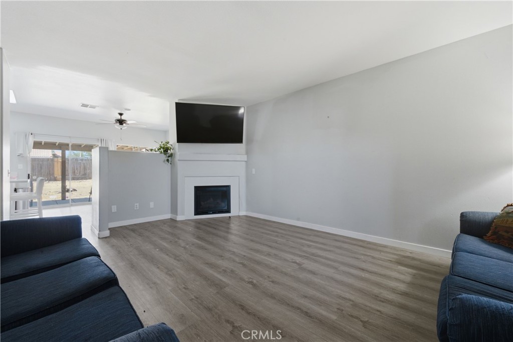 1377 Clear Valley RD