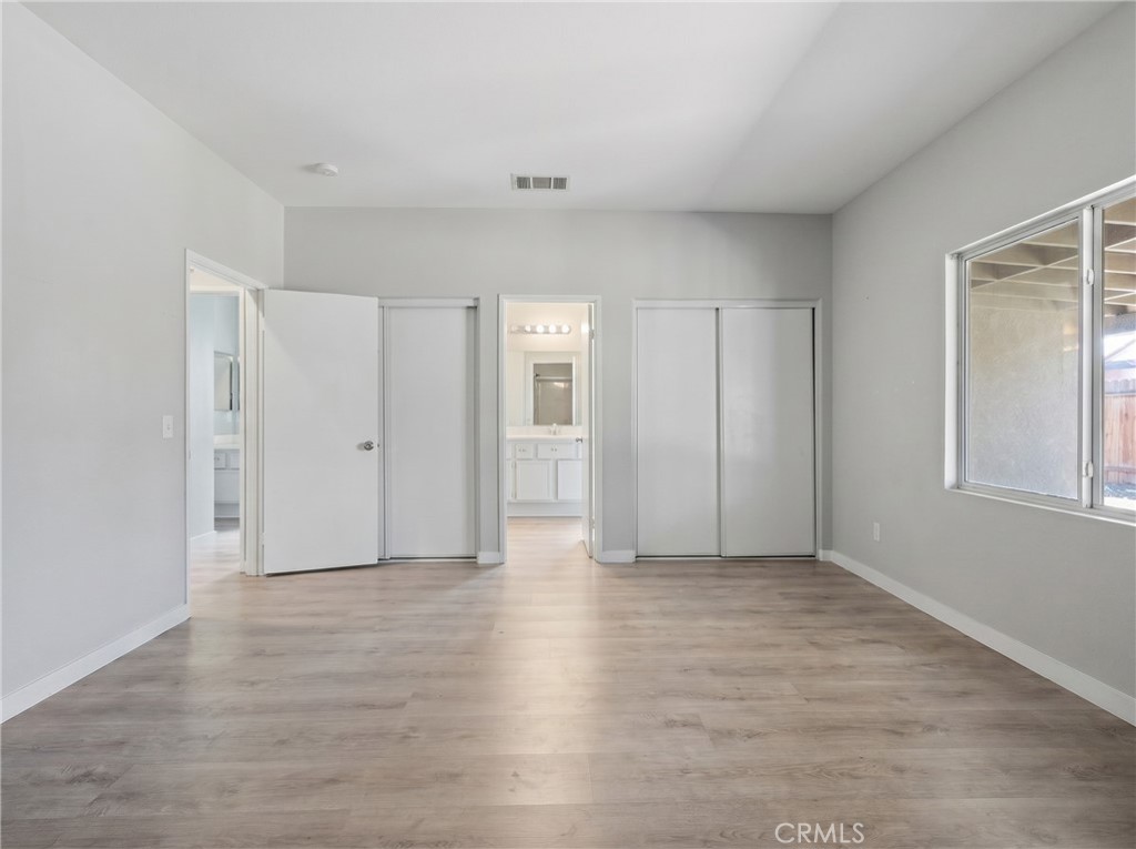 1377 Clear Valley RD