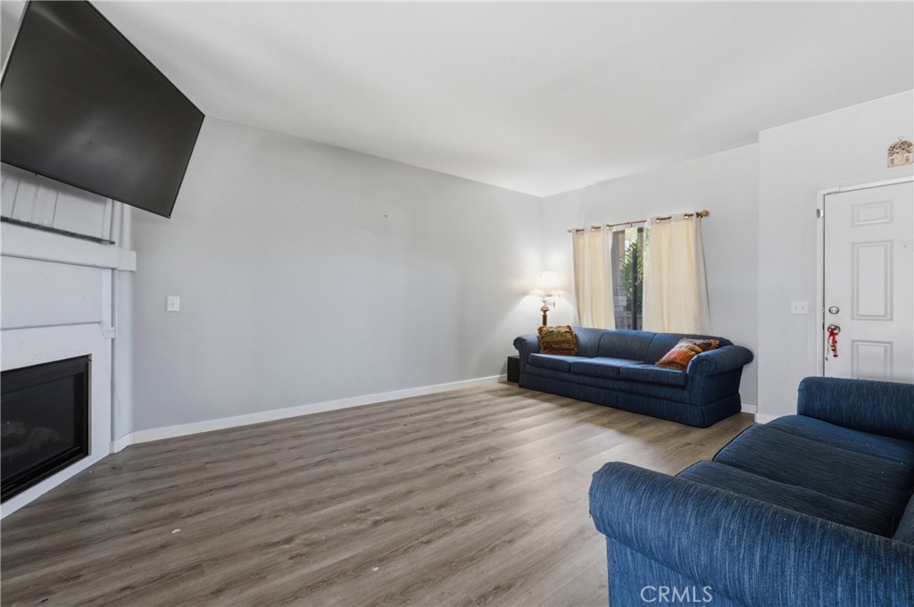 1377 Clear Valley RD